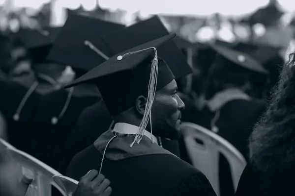 Bourse d'étude à l'étranger 2026 : guide | web6