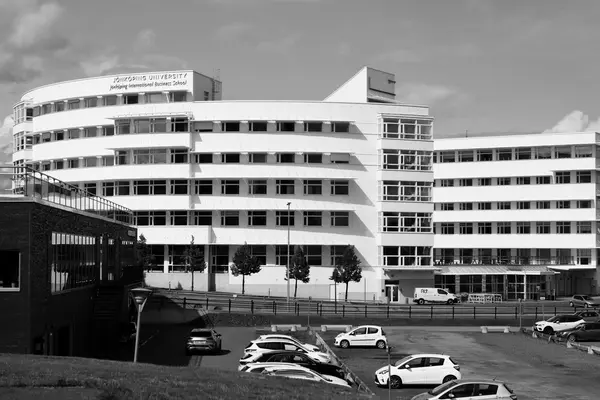 Bourses Erasmus+ Tunisie 2026 : guide complet | web6