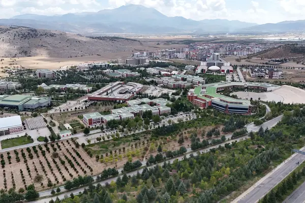 Étudier en Turquie depuis la Tunisie 2026 : prix, coût de la vie, démarches