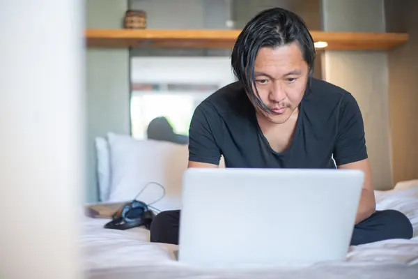 Gagner en devises avec Upwork et Fiverr en 2026