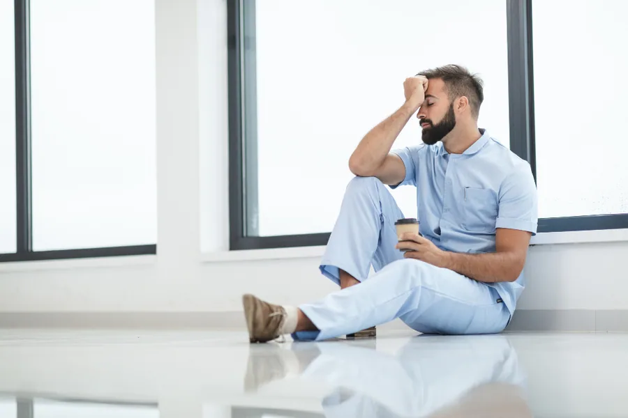 Infirmier dans un service hospitalier