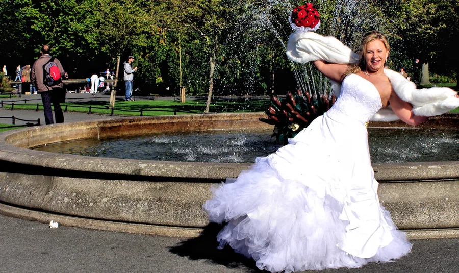 Appareil photo professionnel et objectif